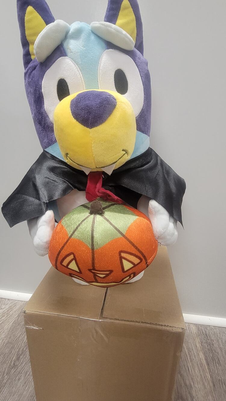 *NEW* 18.5-inch Gemmy Bluey Vampire Halloween Porch Entryway Greeter Plush